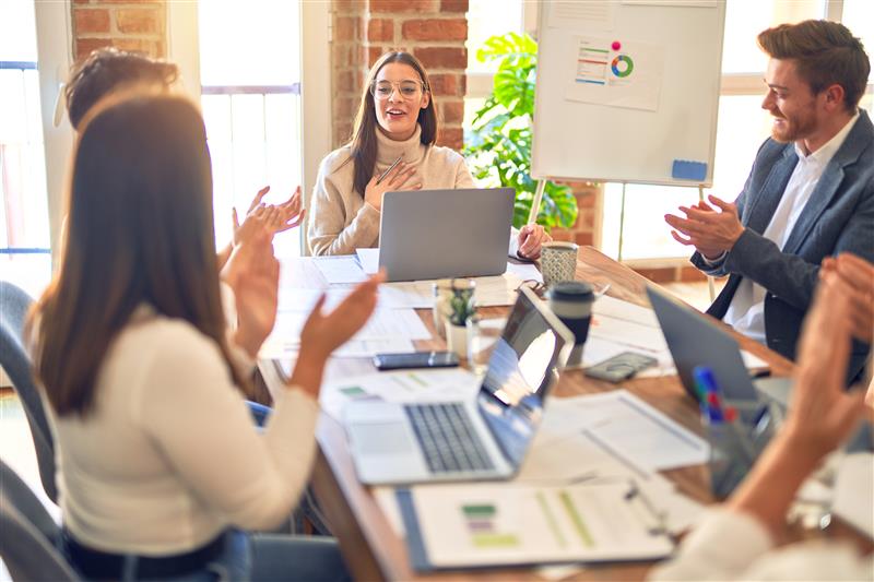 Maximise-productivity-with-monday-com-Features